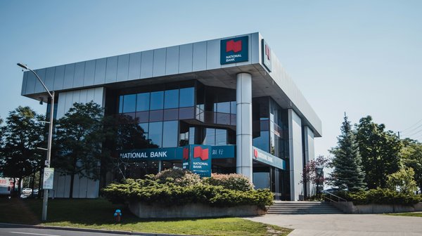 What new mortgage options are available for UK citizens with fluctuating income?